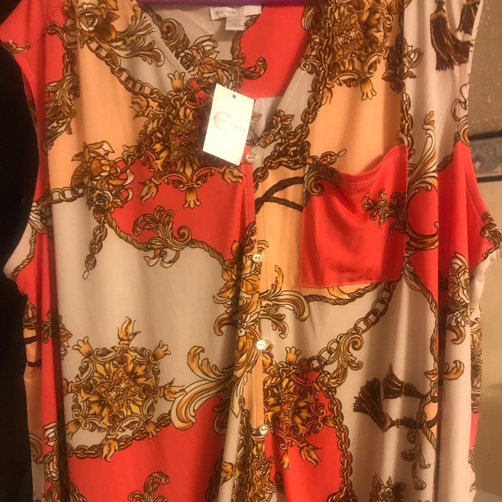 Size 22-24NWT  top from catos